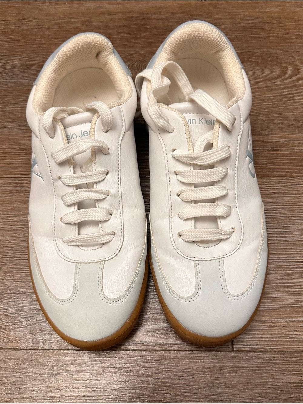 Calvin Klein Women's Cream Sneakers with Gum Sole - Picture 1 of 10